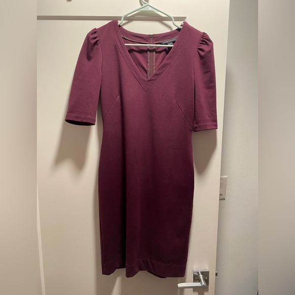 Maroon Banana Republic fitted dress - Picture 1 of 3